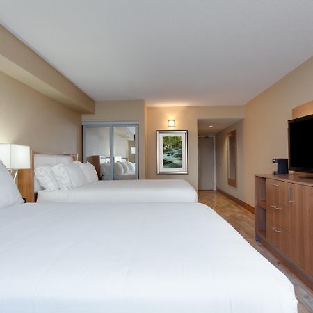 Holiday Inn Express Hotel & Suites Uptown Fredericton By Ihg Zewnętrze zdjęcie