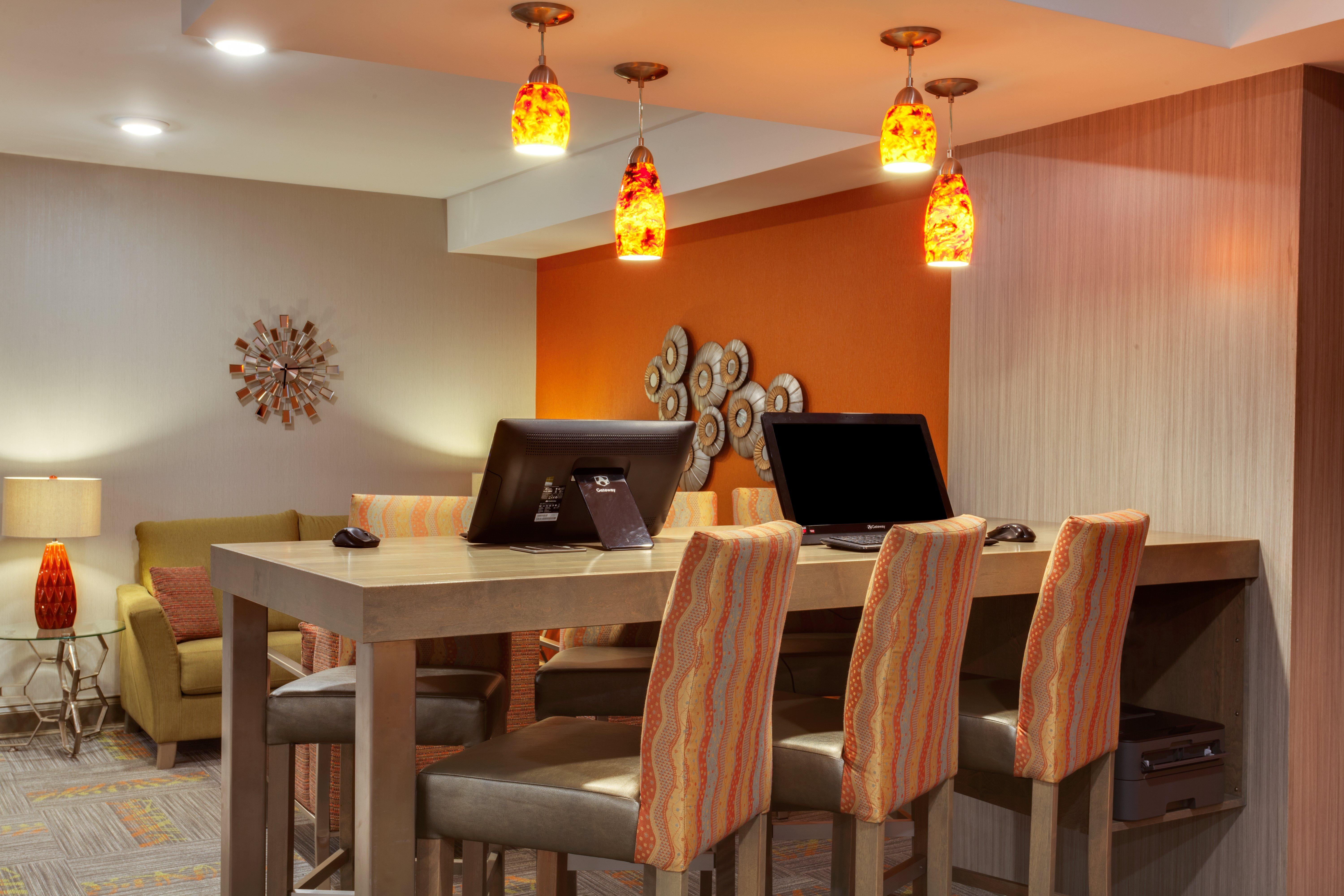 Holiday Inn Express Hotel & Suites Uptown Fredericton By Ihg Zewnętrze zdjęcie