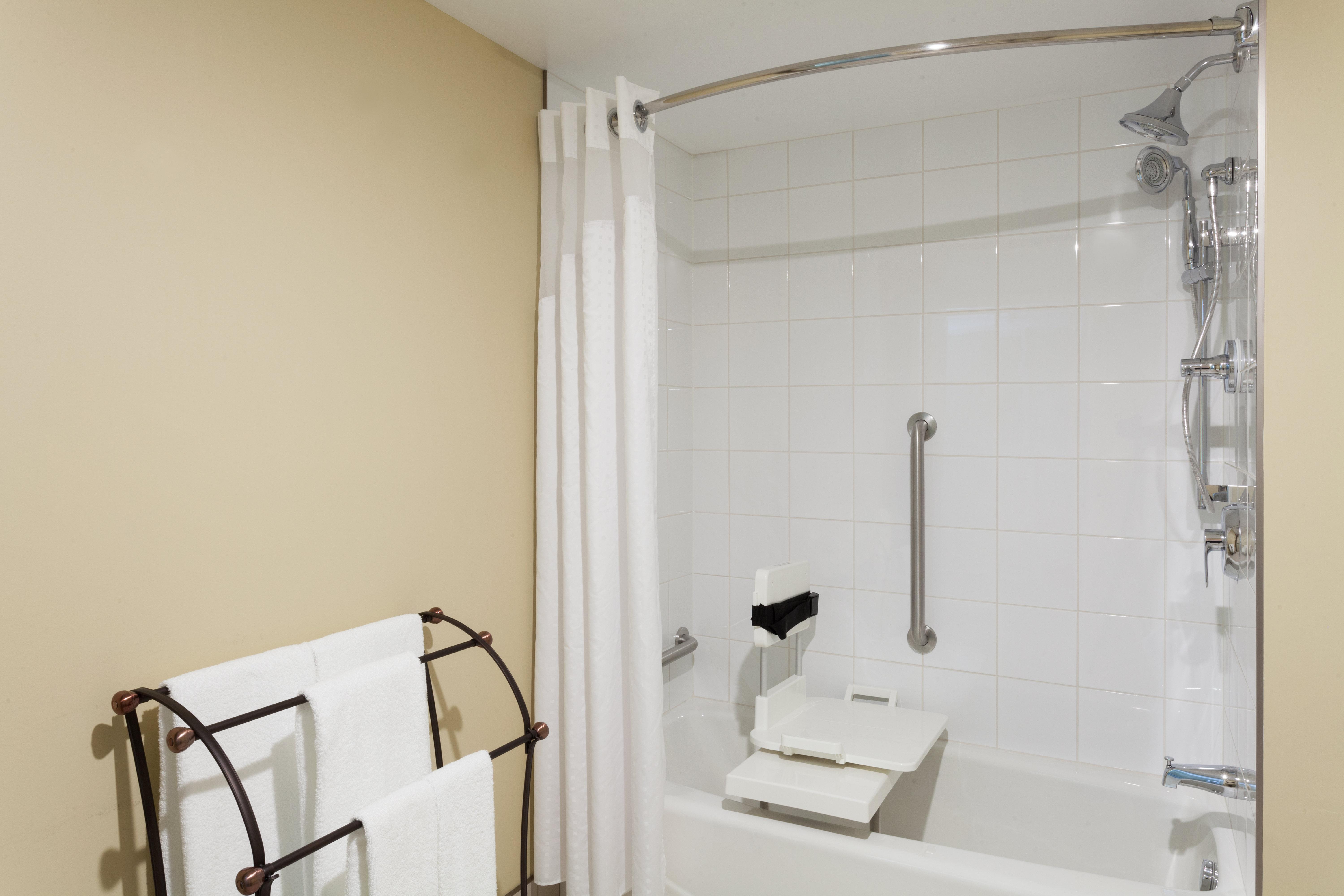 Holiday Inn Express Hotel & Suites Uptown Fredericton By Ihg Zewnętrze zdjęcie