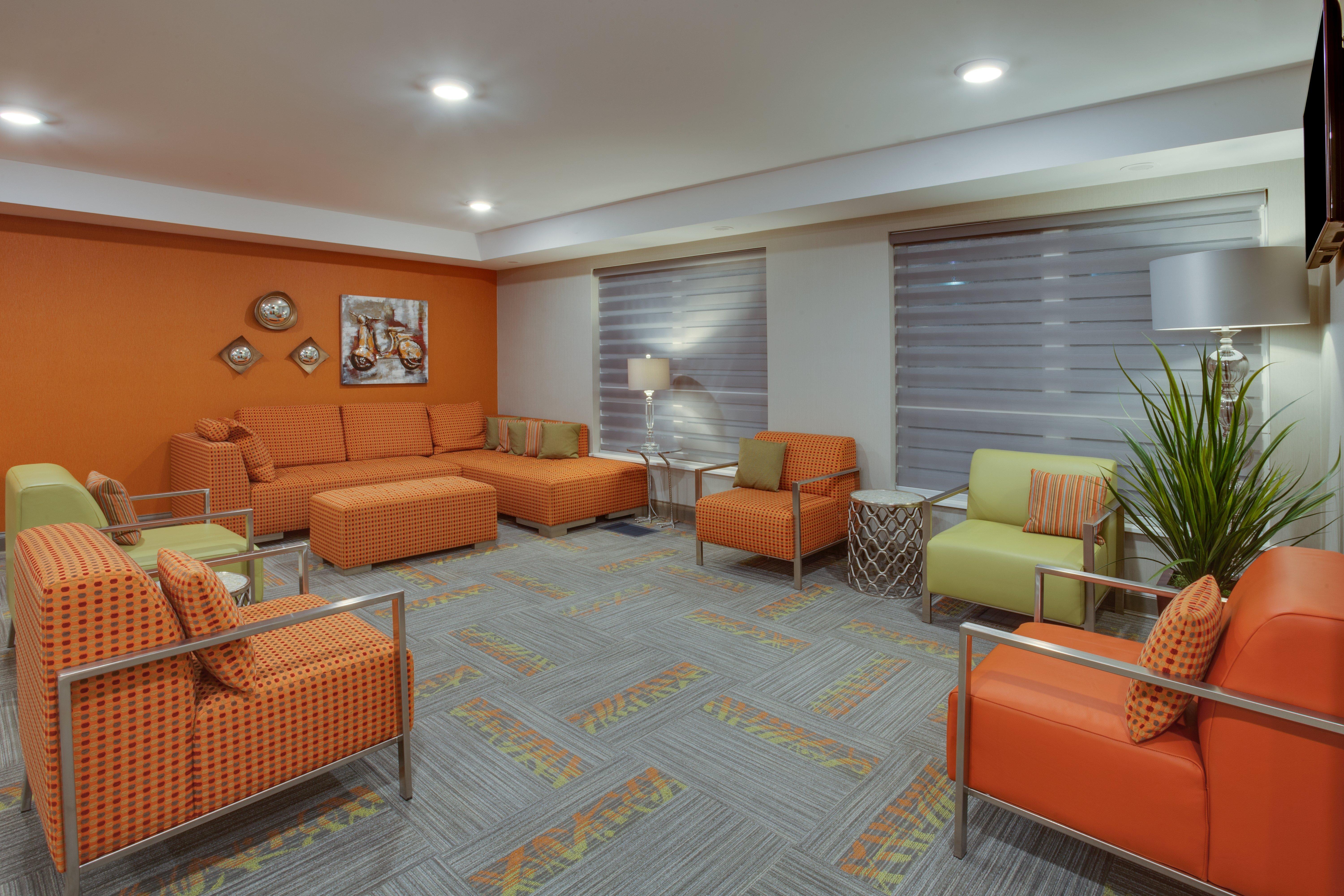 Holiday Inn Express Hotel & Suites Uptown Fredericton By Ihg Zewnętrze zdjęcie