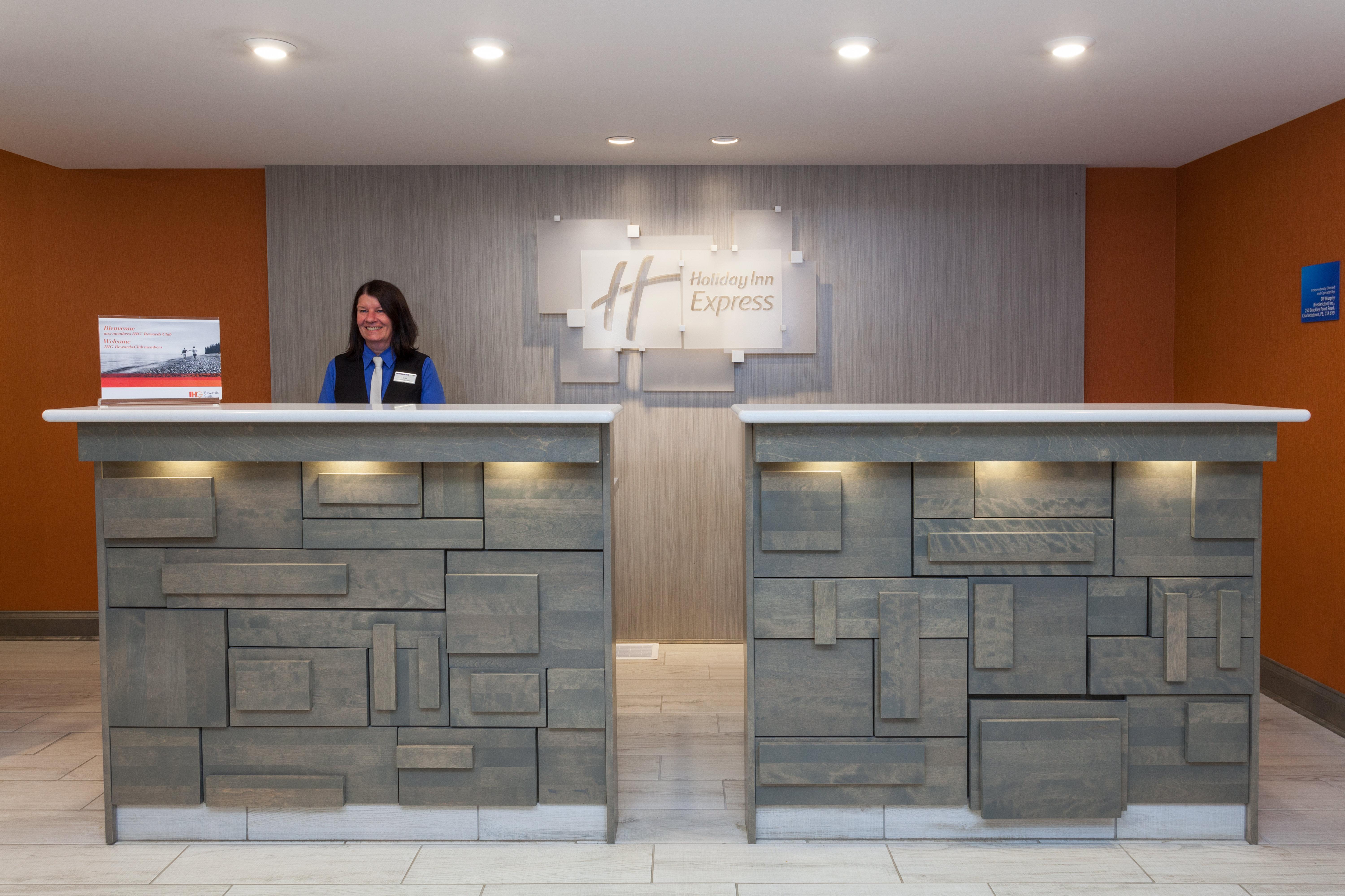 Holiday Inn Express Hotel & Suites Uptown Fredericton By Ihg Zewnętrze zdjęcie