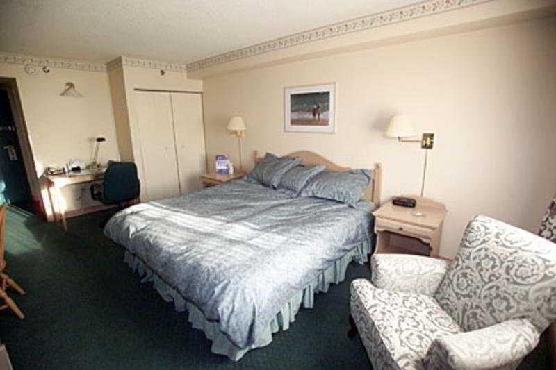 Holiday Inn Express Hotel & Suites Uptown Fredericton By Ihg Zewnętrze zdjęcie