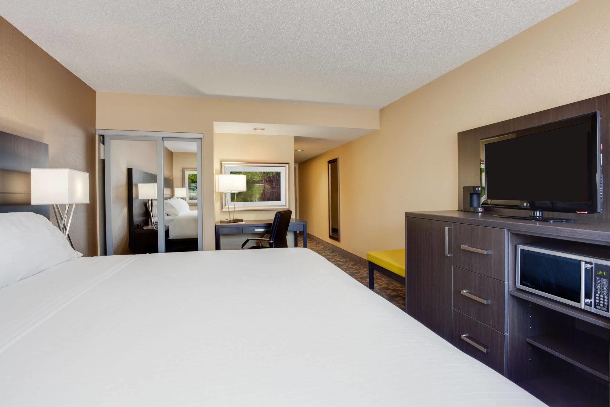 Holiday Inn Express Hotel & Suites Uptown Fredericton By Ihg Zewnętrze zdjęcie