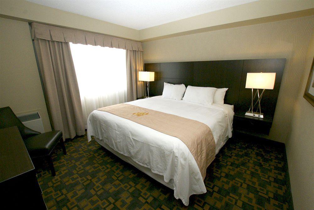 Holiday Inn Express Hotel & Suites Uptown Fredericton By Ihg Zewnętrze zdjęcie
