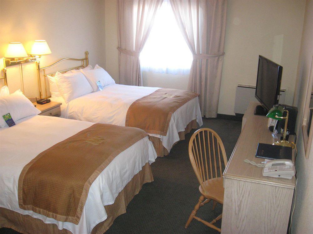 Holiday Inn Express Hotel & Suites Uptown Fredericton By Ihg Zewnętrze zdjęcie